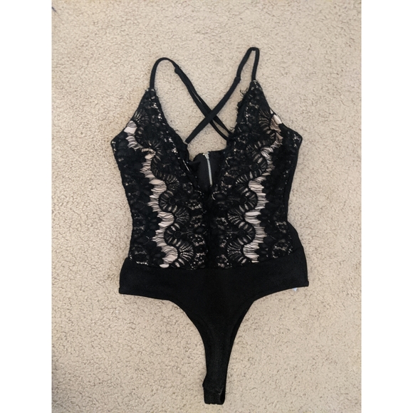 Windsor Lace Bodysuit Top - Picture 1 of 2